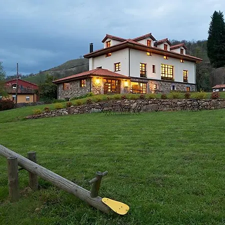 Rural Casa De La Veiga منزل ريفي